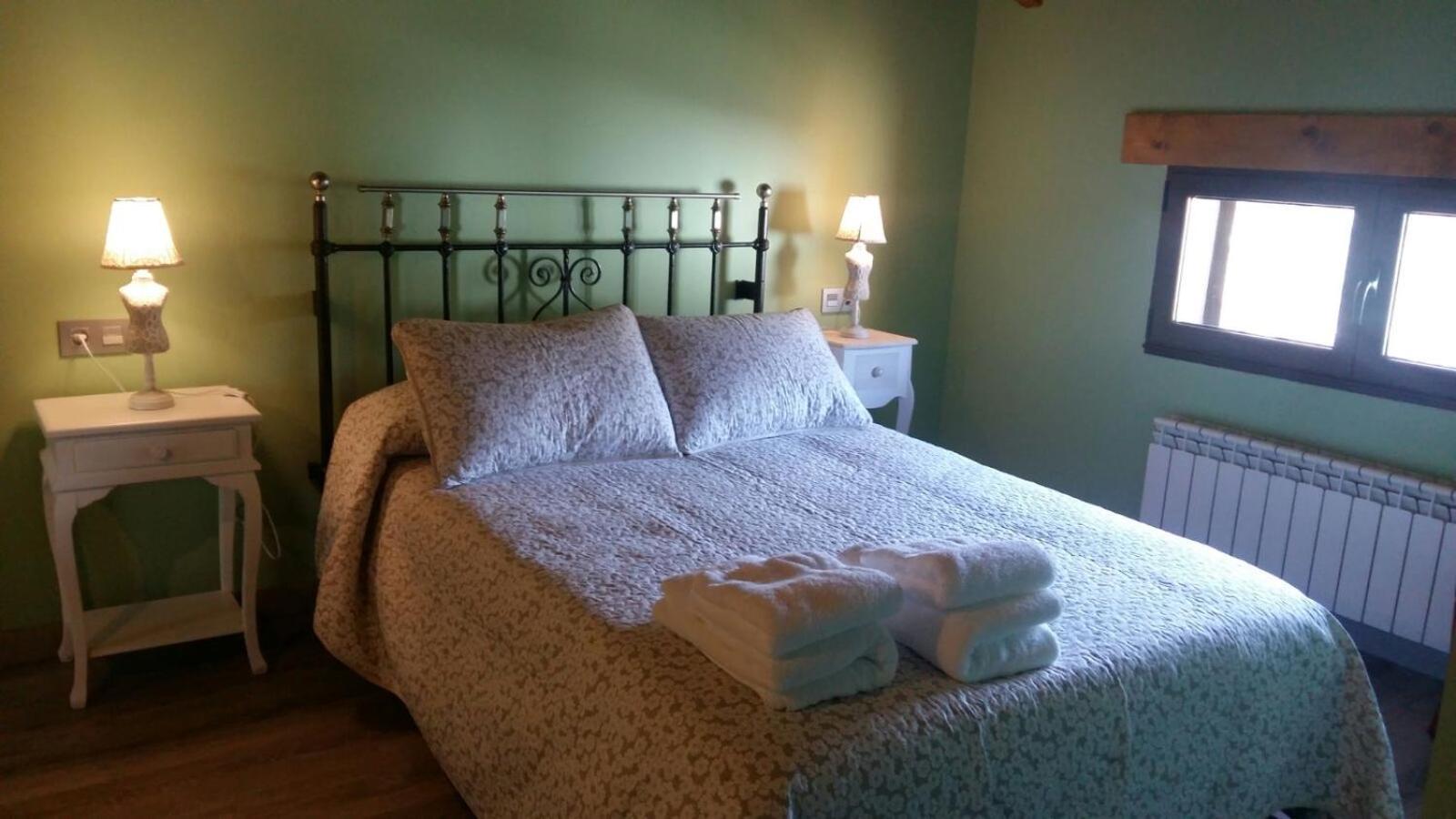 Apartamento Turistico Casas De Manuel La Pola de Gordon 外观 照片