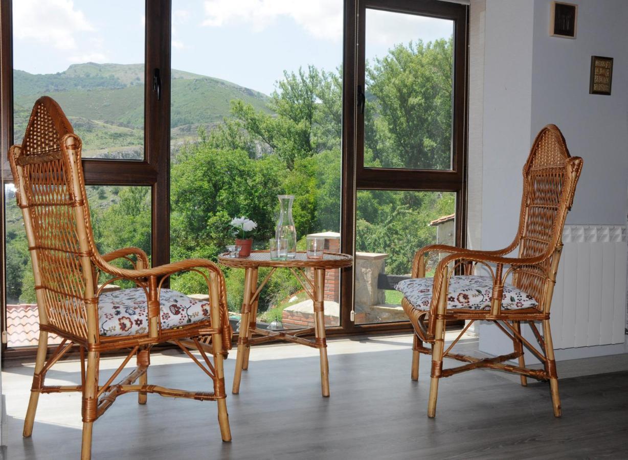 Apartamento Turistico Casas De Manuel La Pola de Gordon 外观 照片