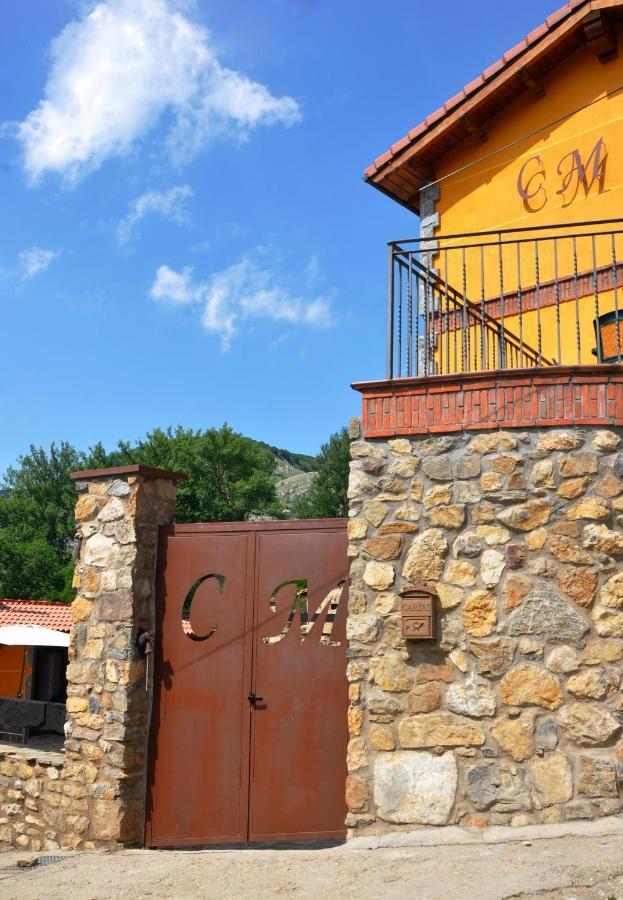 Apartamento Turistico Casas De Manuel La Pola de Gordon 外观 照片