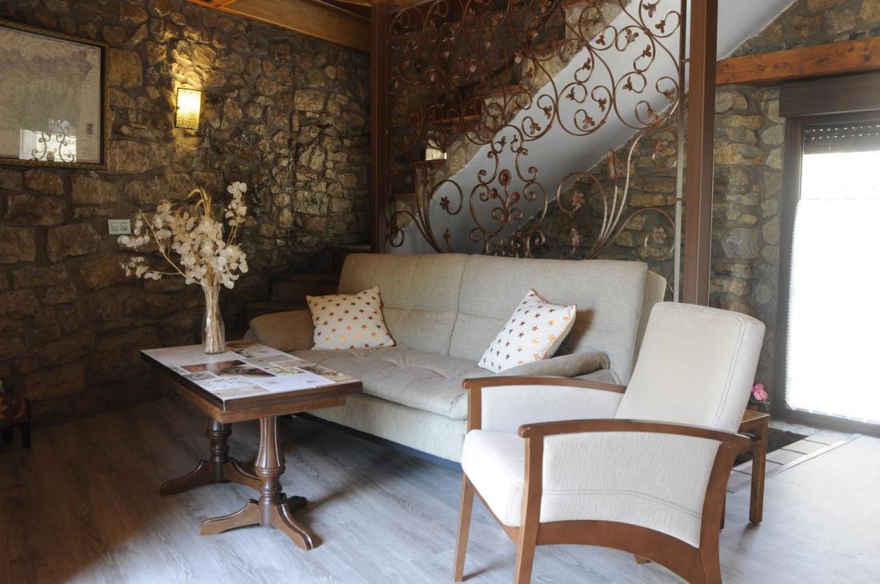 Apartamento Turistico Casas De Manuel La Pola de Gordon 外观 照片